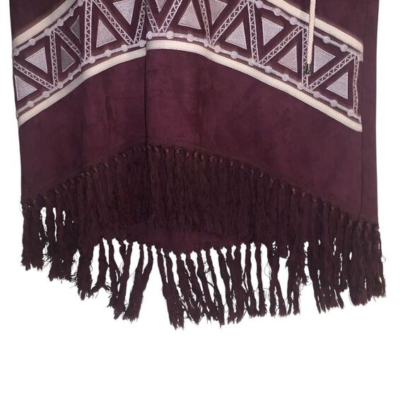 Monoreno Women's Faux Suede Hooded Long Top‎ Burgundy M Embroidered Fringed EUC - Picture 4 of 6